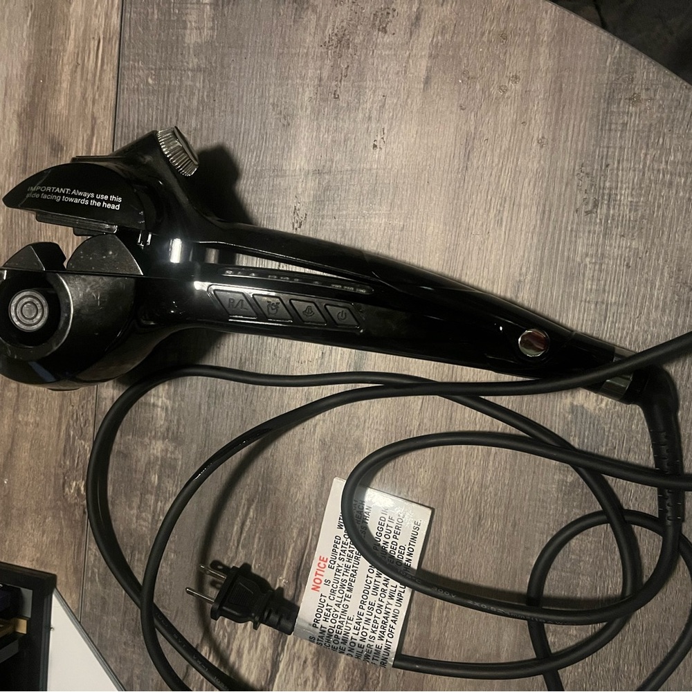 Black Hair Curler